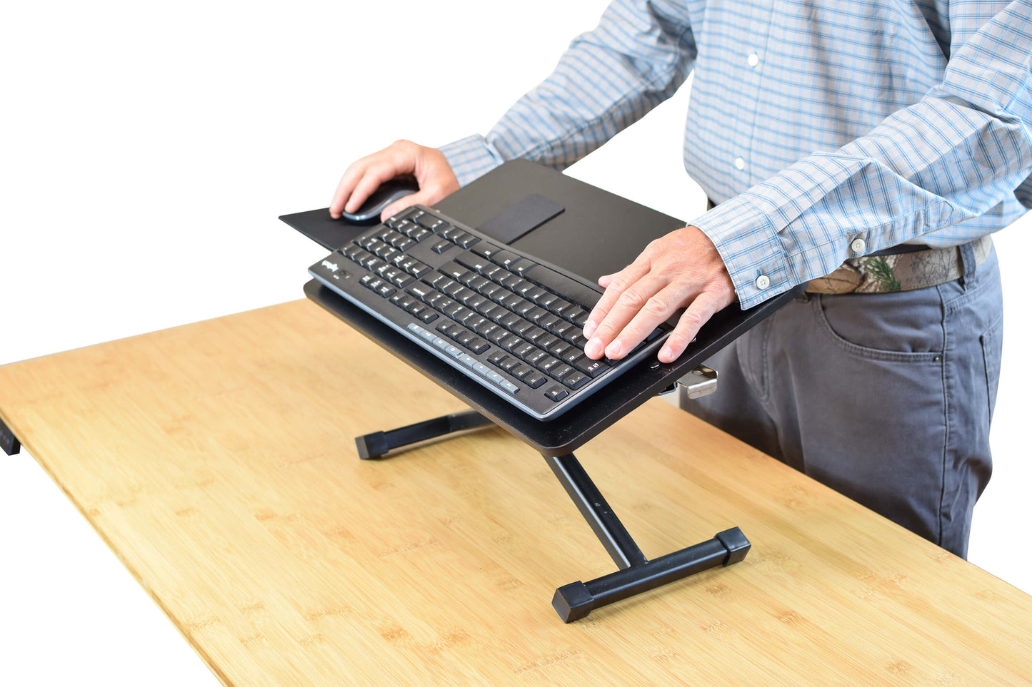 Easily tilt for a natural hand position.