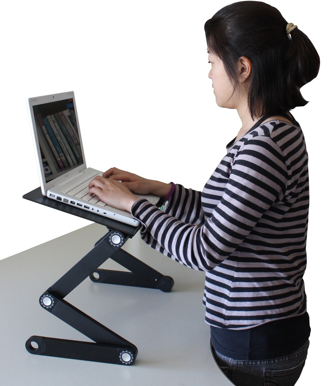 Five Health Benefits of Using a Standing Desk